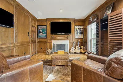 5 Lochtyne Circle, Houston, TX 77024 - Photo 5