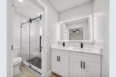 13906 Vinehill Drive, Sugar Land, TX 77498 - Photo 23