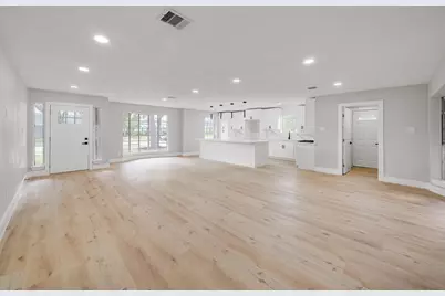 13906 Vinehill Drive, Sugar Land, TX 77498 - Photo 5