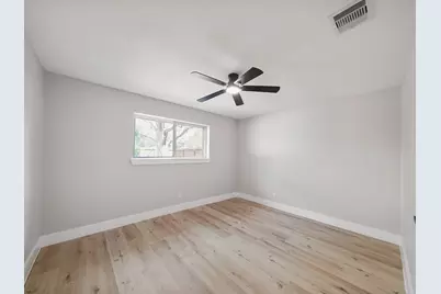 13906 Vinehill Drive, Sugar Land, TX 77498 - Photo 13