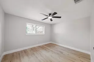 13906 Vinehill Dr, Sugar Land, TX 77498 - Photo 13