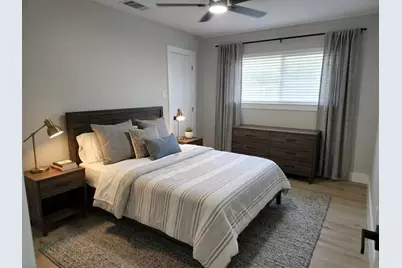 13906 Vinehill Drive, Sugar Land, TX 77498 - Photo 15