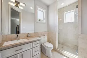 2247 Bartlett St, Houston, TX 77098 - Photo 37