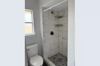 6014 Lattimer Drive, Houston, TX 77035 - Photo 11