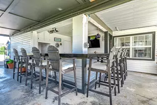 140 Tarpon St, Bayou Vista, TX 77563 - Photo 5