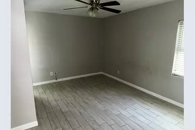 635 Jeff Davis, Richmond, TX 77469 - Photo 9