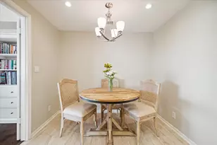 2001 Holcombe Blvd, Houston, TX 77030 - Photo 9