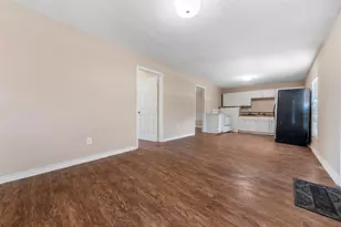 422 2nd Ave N, Texas City, TX 77590 - Photo 3
