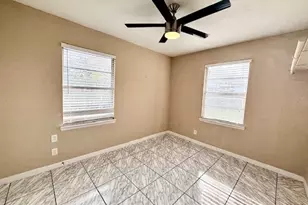 510 Roper St, Houston, TX 77034 - Photo 11