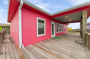 818 W Johnson Crawford Circle, Port Bolivar, TX 77650 - Photo 7