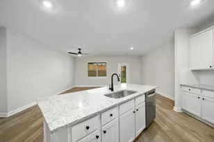 6015 Diamond Leaf Ct, Conroe, TX 77304 - Photo 5