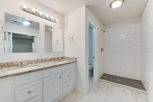 5405 Groveton St, Houston, TX 77033 - Photo 17