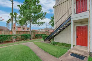 2750 Holly Hall St, Houston, TX 77054 - Photo 9
