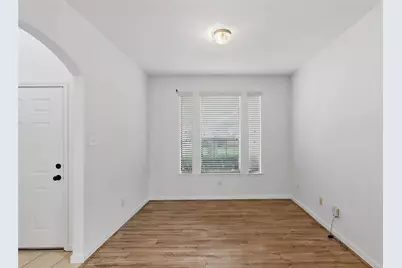 32014 Decker Oaks Drive, Pinehurst, TX 77362 - Photo 7