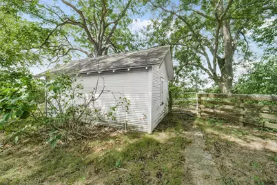 2120 Fm 389, Brenham, TX 77833 - Photo 15