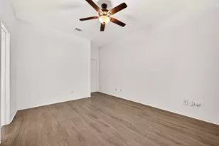 8526 Greenleaf Lake Dr, Houston, TX 77095 - Photo 33