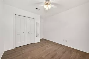 8526 Greenleaf Lake Dr, Houston, TX 77095 - Photo 25