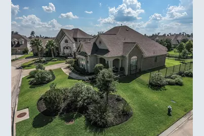 154 W Hullwood Court, The Woodlands, TX 77389 - Photo 5