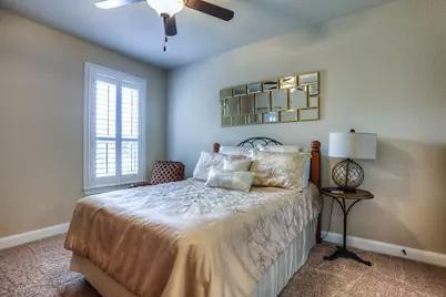 154 W Hullwood Court, The Woodlands, TX 77389 - Photo 37