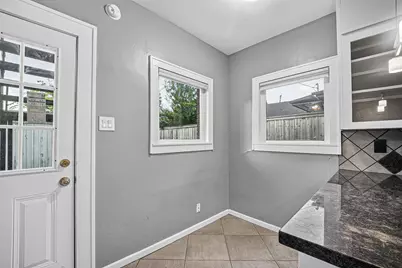 1758 Hawthorne Street #1, Houston, TX 77098 - Photo 15