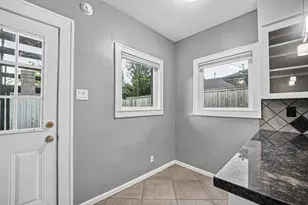 1758 Hawthorne St, Houston, TX 77098 - Photo 15