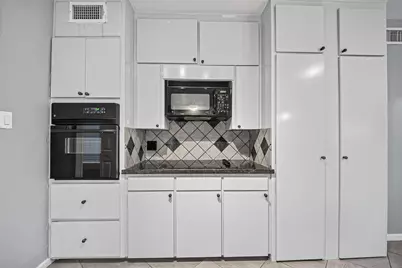 1758 Hawthorne Street #1, Houston, TX 77098 - Photo 17