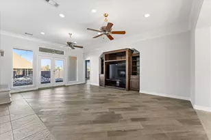 98 Victoria Dr W, Montgomery, TX 77356 - Photo 15