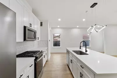 4114 Castor Street #B, Houston, TX 77022 - Photo 5