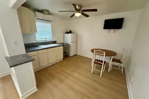 305 Miles Rd, Bacliff, TX 77518 - Photo 3