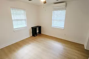 305 Miles Rd, Bacliff, TX 77518 - Photo 11