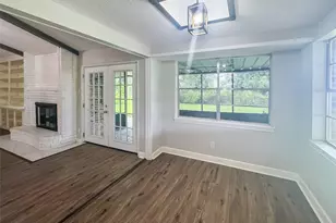 912 Robinson Rd, La Porte, TX 77571 - Photo 13