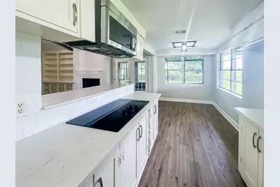 912 Robinson Road, La Porte, TX 77571 - Photo 11