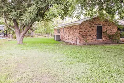 912 Robinson Road, La Porte, TX 77571 - Photo 3