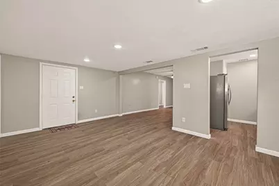 10141 Chadwick Street, Houston, TX 77029 - Photo 7