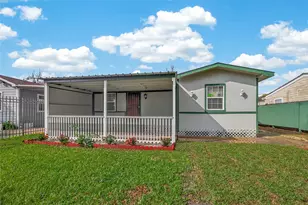 10141 Chadwick St, Houston, TX 77029 - Photo 1