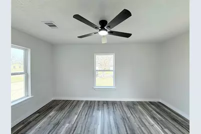 506 S Iowa Street, La Porte, TX 77571 - Photo 9