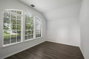 12807 Brook Arbor Ct, Pearland, TX 77584 - Photo 3