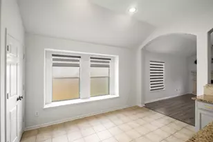 12807 Brook Arbor Ct, Pearland, TX 77584 - Photo 11