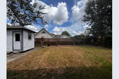 7931 Keller Street, Houston, TX 77012 - Photo 11