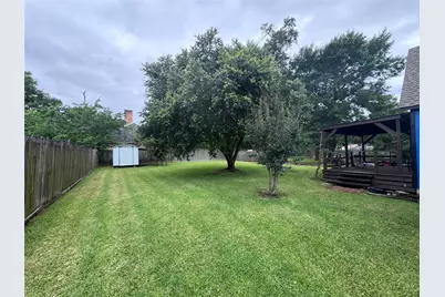 2945 W Lucas Drive, Beaumont, TX 77706 - Photo 3