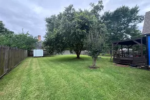 2945 W Lucas Dr, Beaumont, TX 77706 - Photo 3