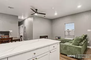 206 Roberts St, San Antonio, TX 78207 - Photo 3