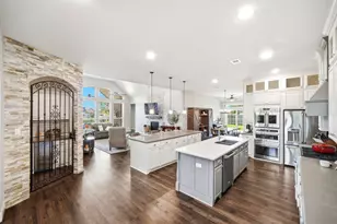 1433 Hicks Field Ln, League City, TX 77573 - Photo 9