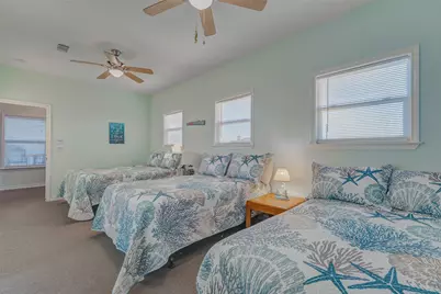 2691 Gillespie, Crystal Beach, TX 77650 - Photo 23