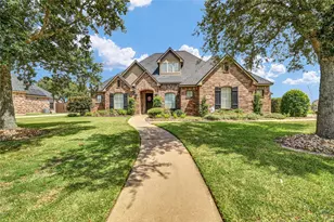 1016 Shady Oaks Dr, Angleton, TX 77515 - Photo 1
