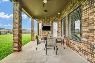1016 Shady Oaks Dr, Angleton, TX 77515 - Photo 39