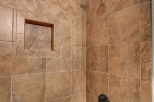 1016 Shady Oaks Dr, Angleton, TX 77515 - Photo 31