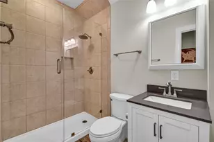 1016 Shady Oaks Dr, Angleton, TX 77515 - Photo 37