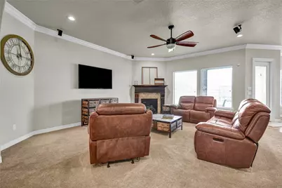 1016 Shady Oaks Drive, Angleton, TX 77515 - Photo 7