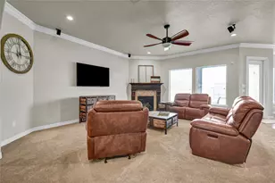 1016 Shady Oaks Dr, Angleton, TX 77515 - Photo 7